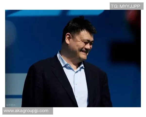 姚明训练图揭秘篮球巨星的成长之路与刻苦付出背后的故事