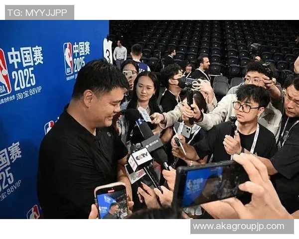 姚明加盟小牛队引发NBA震动球迷期待新篇章 姚明加盟小牛队引发NBA震动球迷期待新篇章