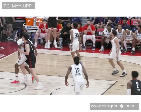 篮球明星机位背后的故事与技巧揭秘让你更了解他们的赛场魅力与风采